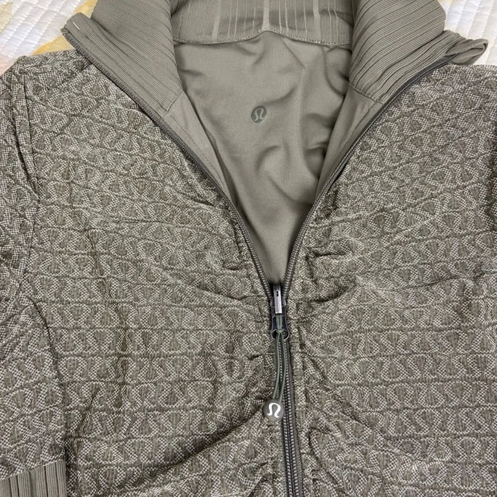 Lululemon Raja Reversible Jacket - Picture 8 of 9